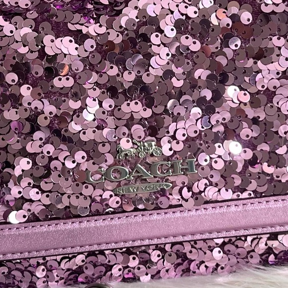 CQ526 - Coach Flap Clutch Crossbody - Picture 5 of 14